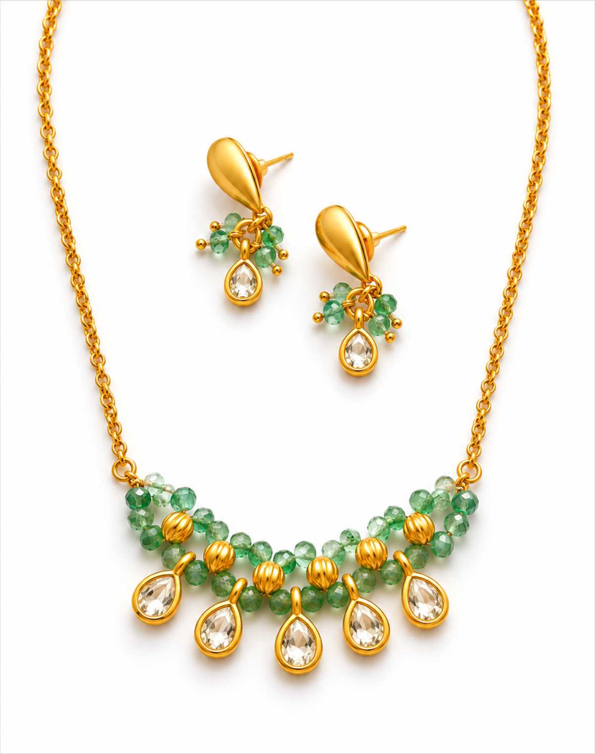 Emerald Kundan Pendant Set with Matching Earrings