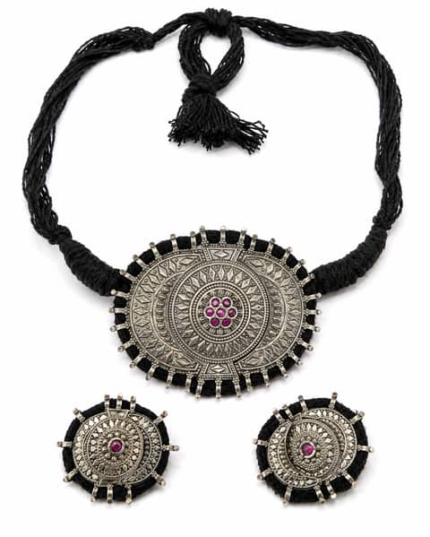 Silver Replica Black Flexible Choker Set with Stud Earrings